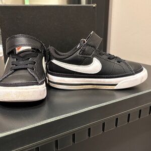 Nike Kids Black and White Sneakers